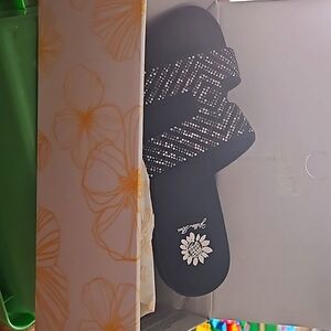 Yellowbox Dejah Black Sandals 7.5M